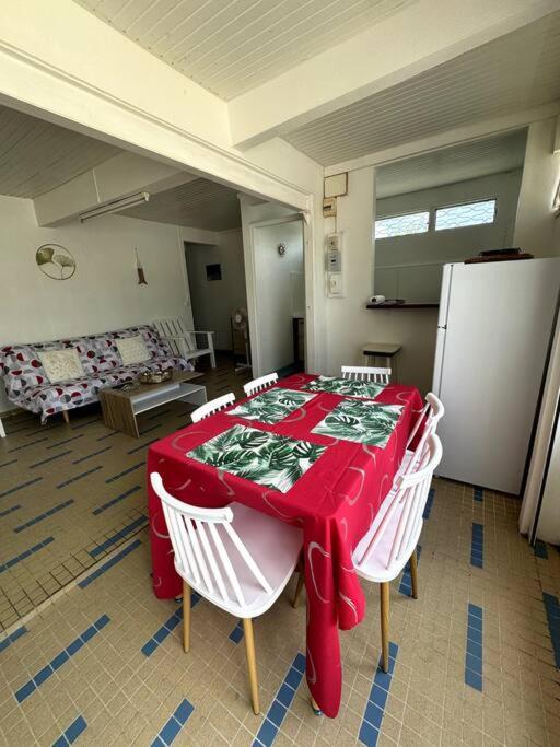 Maison Authentique A 300M De La Plage Sainte-Anne Εξωτερικό φωτογραφία